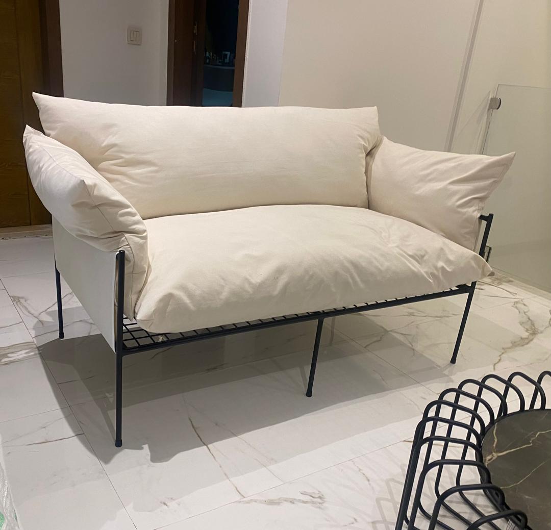 مبل دونفره مینیمال